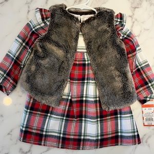 Toddler Girls outfit Cat & Jack, GAP, size 2T red plaid dress and faux fur vest